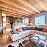 intérieur du salon de notre chalet de thollon les memises